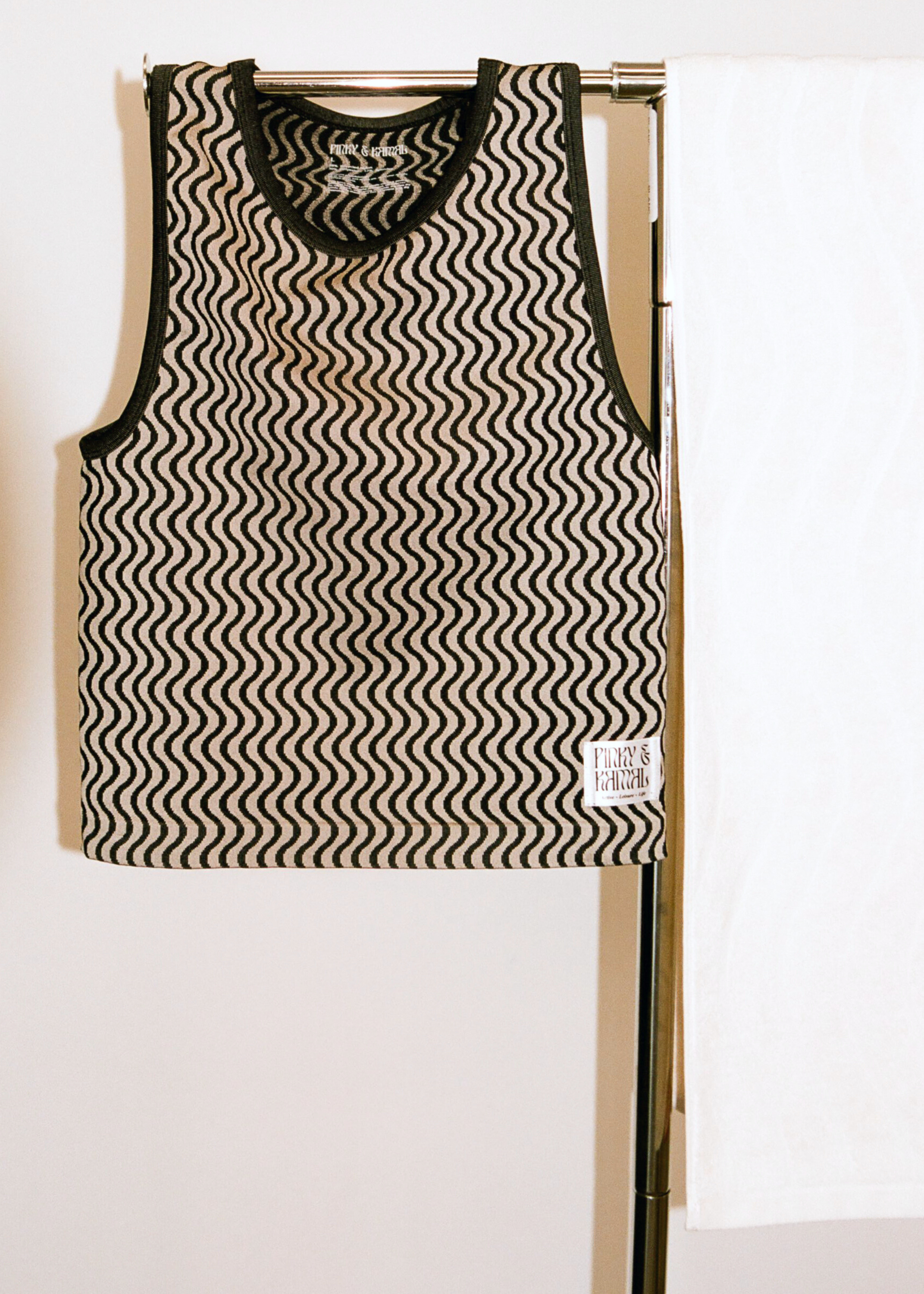 Wavy Lines Tank - Black/Beige