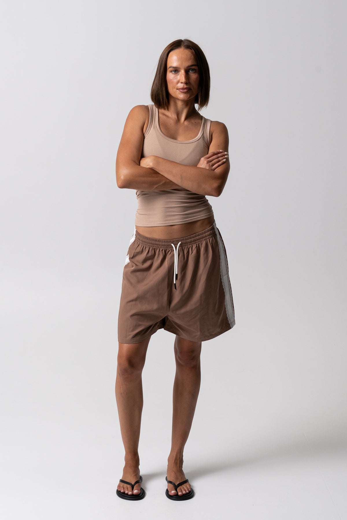 HyperLuxe Lace Mid Short- Mocha