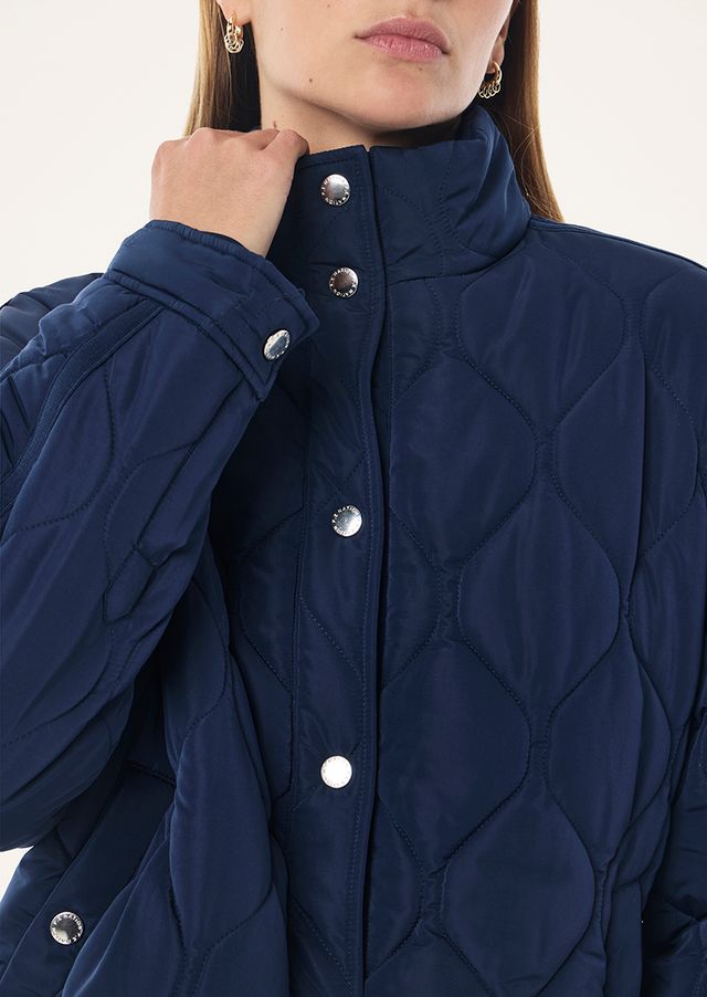 Surge Quilt Jacket In Dark Navy