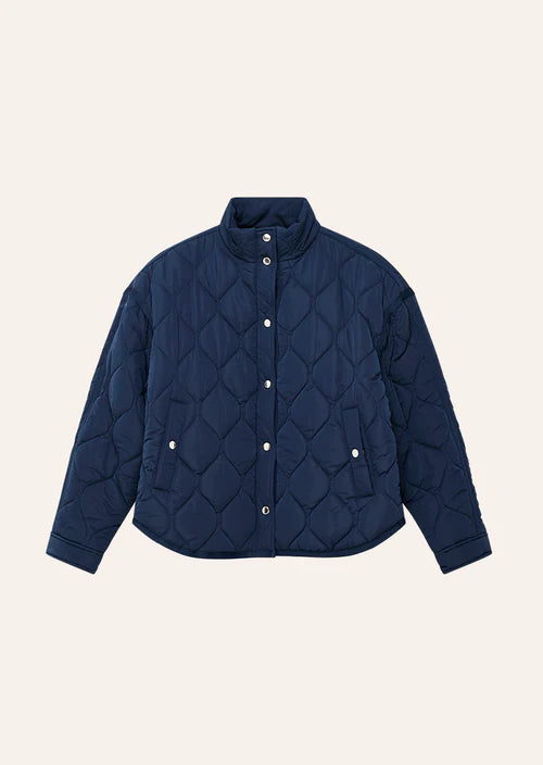 Surge Quilt Jacket In Dark Navy