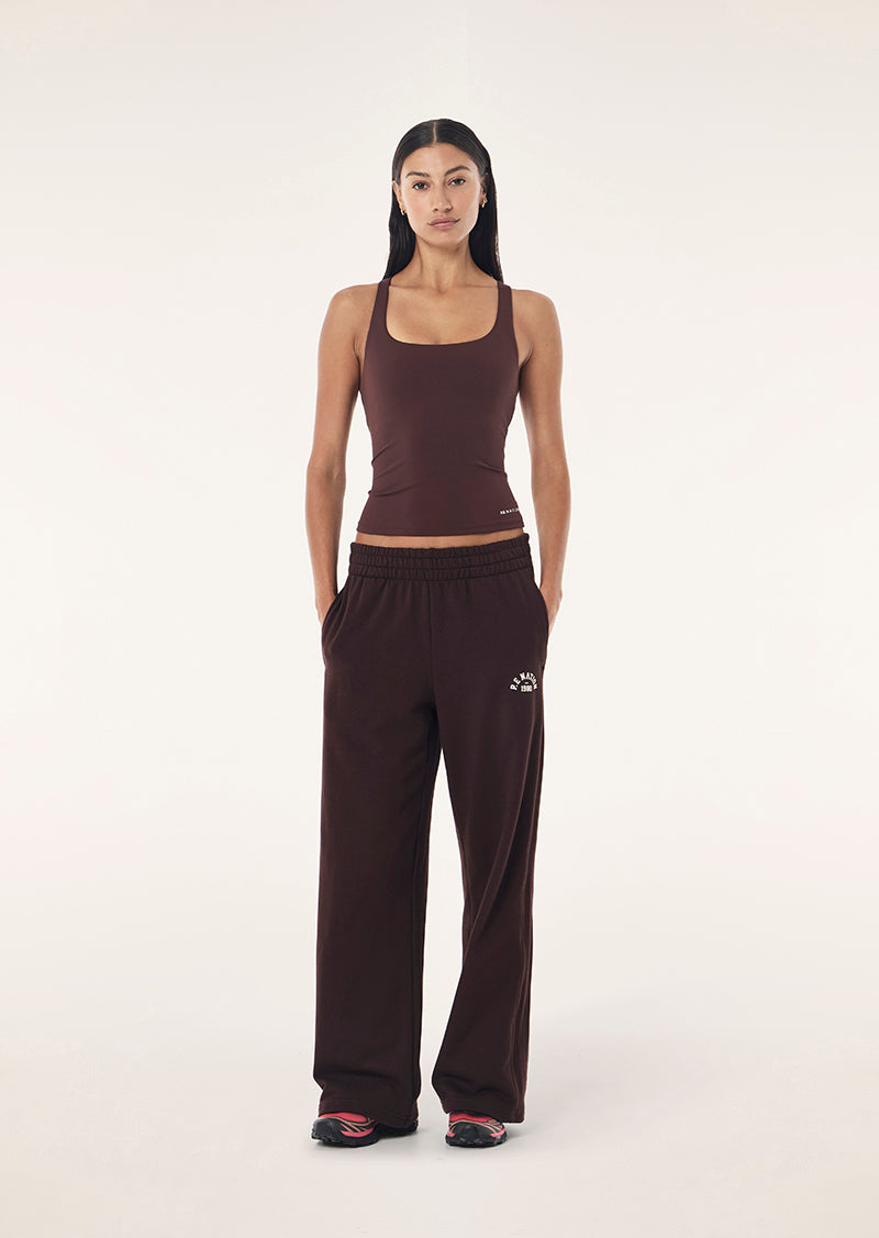 Swerve Trackpant In Mahogany