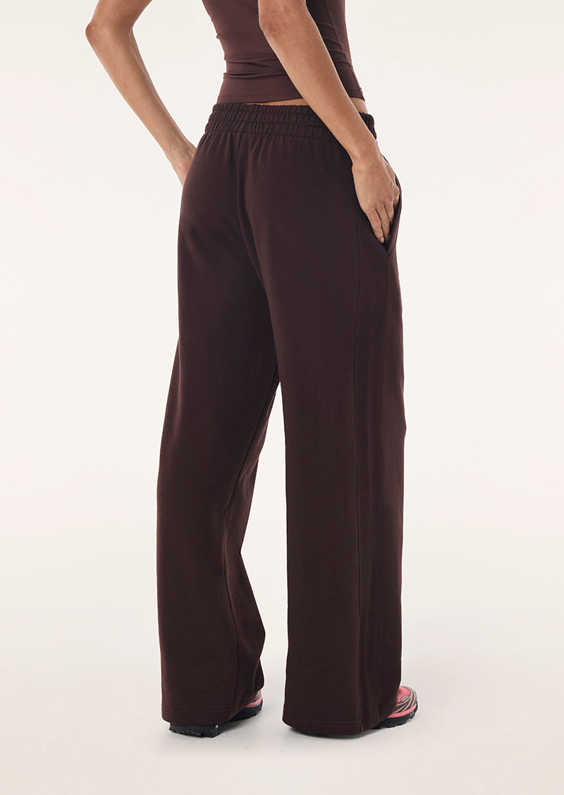 Swerve Trackpant In Mahogany