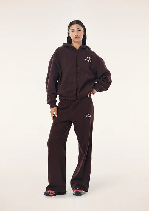 Swerve Trackpant In Mahogany