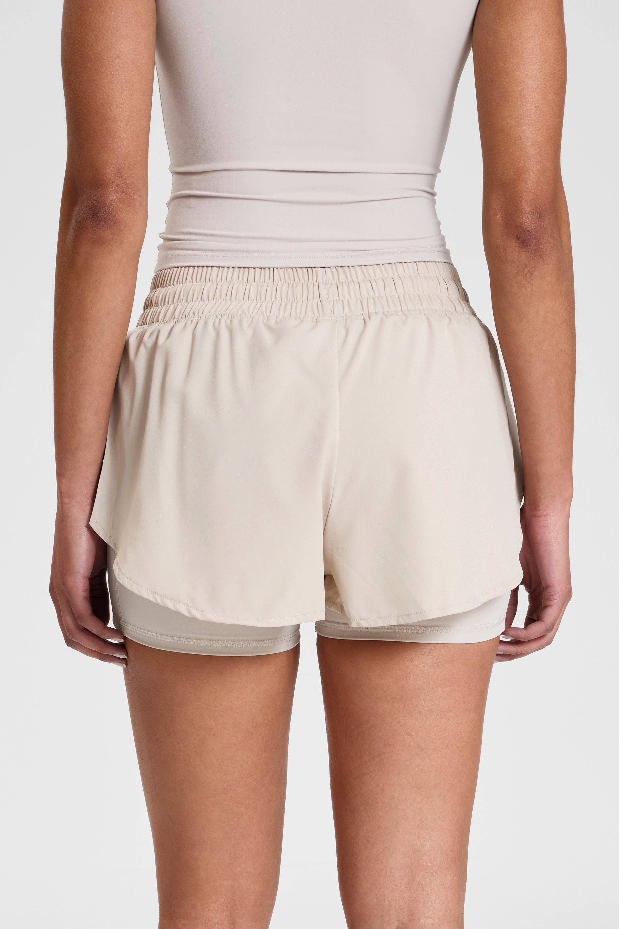 ALLFENIX CloudCore Running Short: Stone